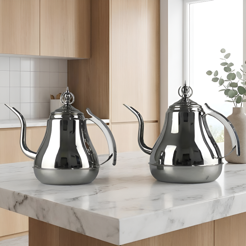 Orientalische moderne Teekanne