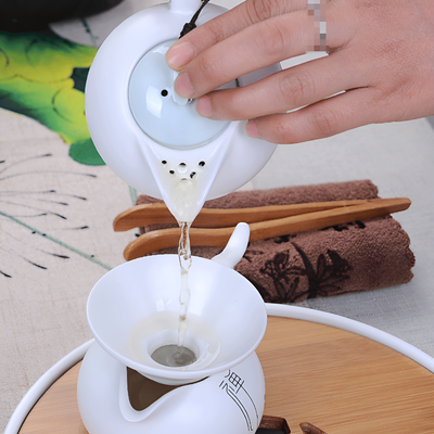 Originelle Porzellan Teekanne