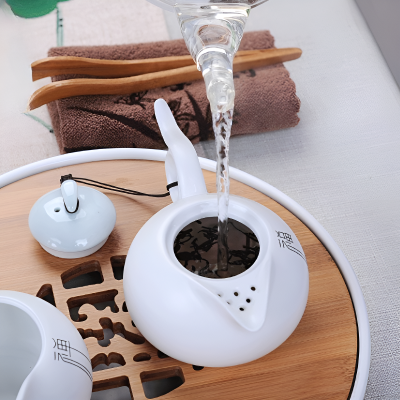 Originelle Porzellan Teekanne