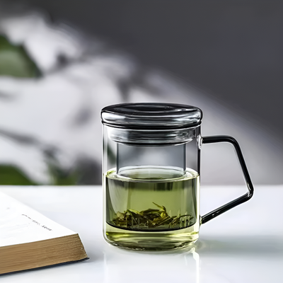 Robuster Becher mit Filter