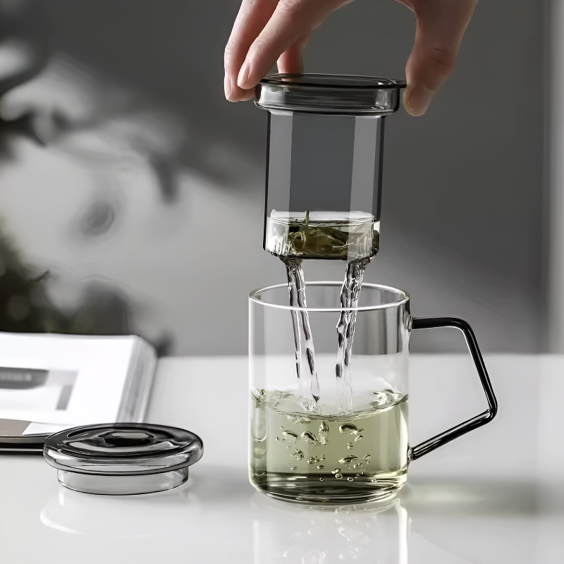 Robuster Becher mit Filter