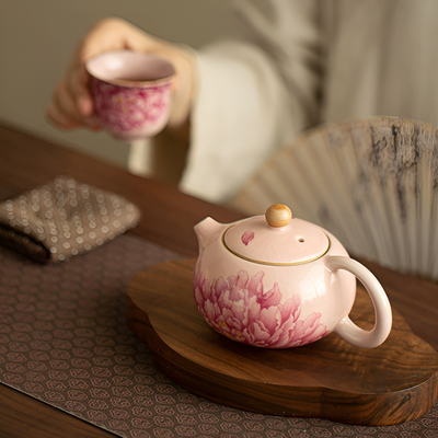 Rosa Keramik Teekanne
