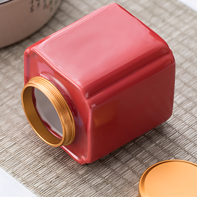 Rote Teedose