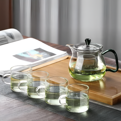 Schöne Glas Teekanne