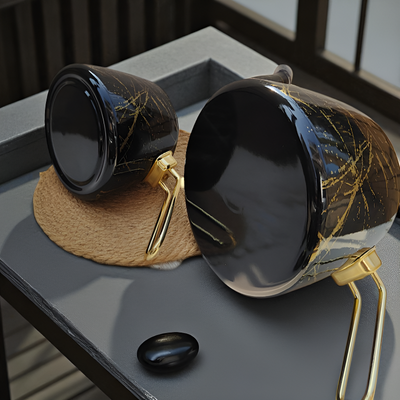 Schwarze türkische Teekanne