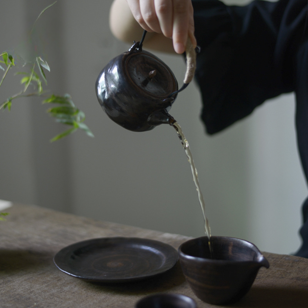 Schwarzes Porzellan Teekanne Antik