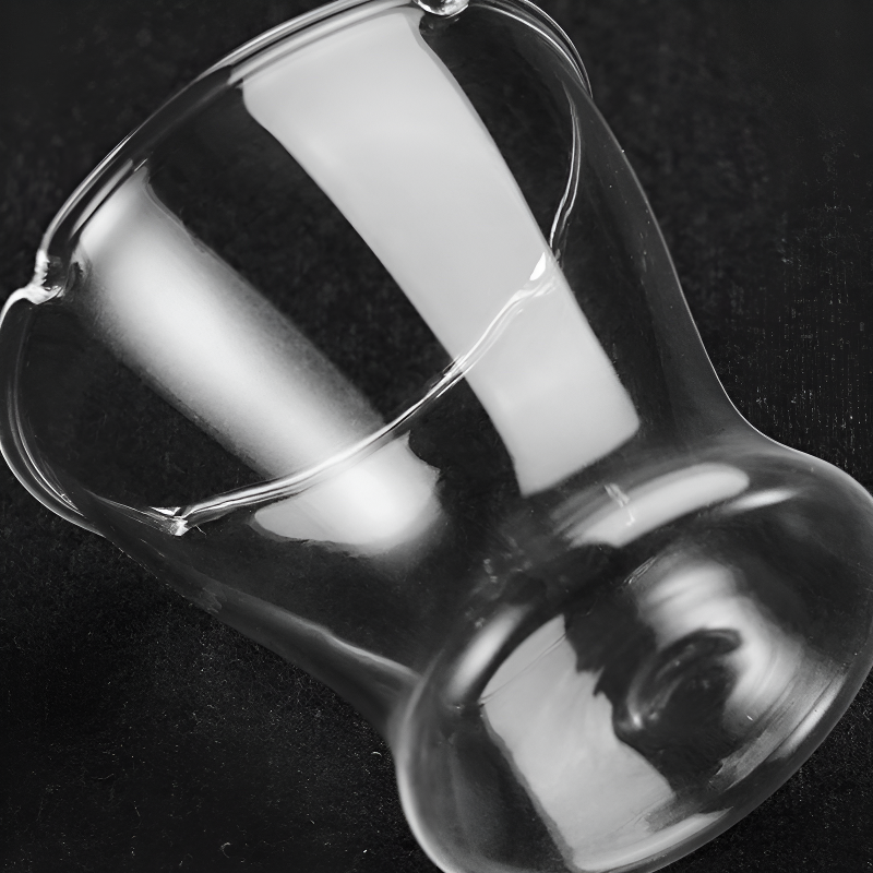 Teeglas mit Filter