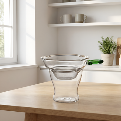 Teeglas mit Filter