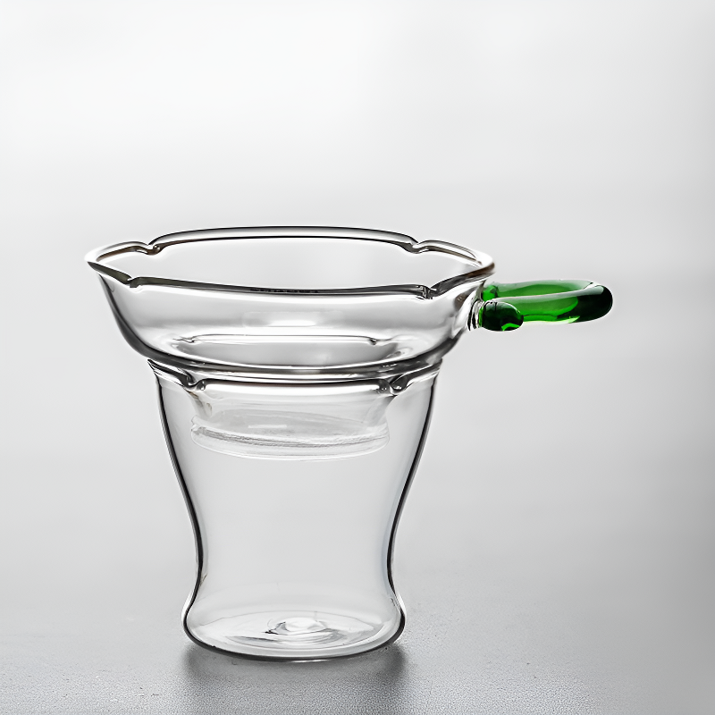 Teeglas mit Filter