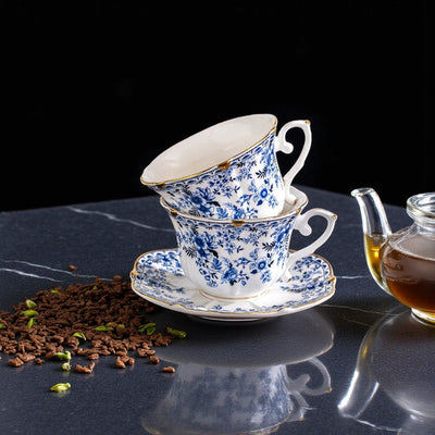 Teeservice Porzellan weiß und blau