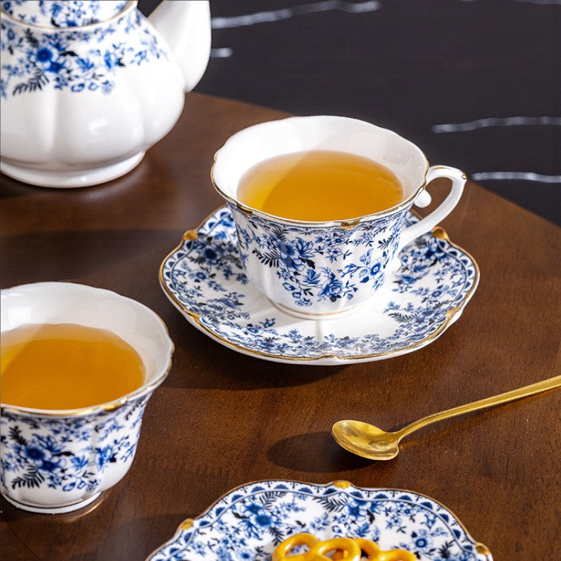 Teeservice Porzellan weiß und blau