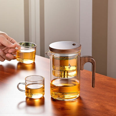 Teetasse mit automatischem Sieb