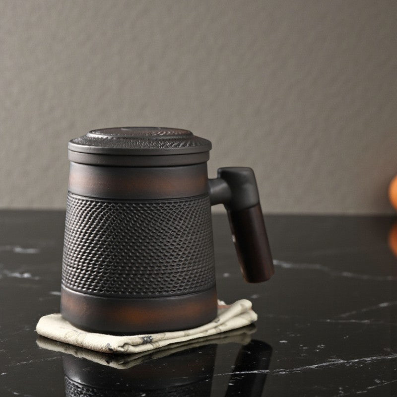 Teetasse mit Sieb aus Terrakotta