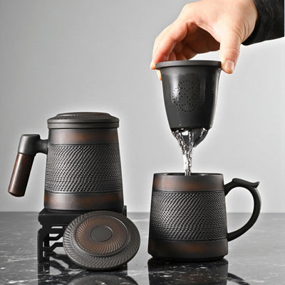 Teetasse mit Sieb aus Terrakotta
