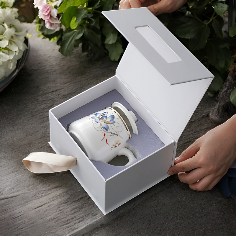 Teetasse mit Sieb Porzellan