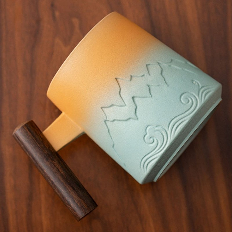 Teetasse mit Sieb und Deckel