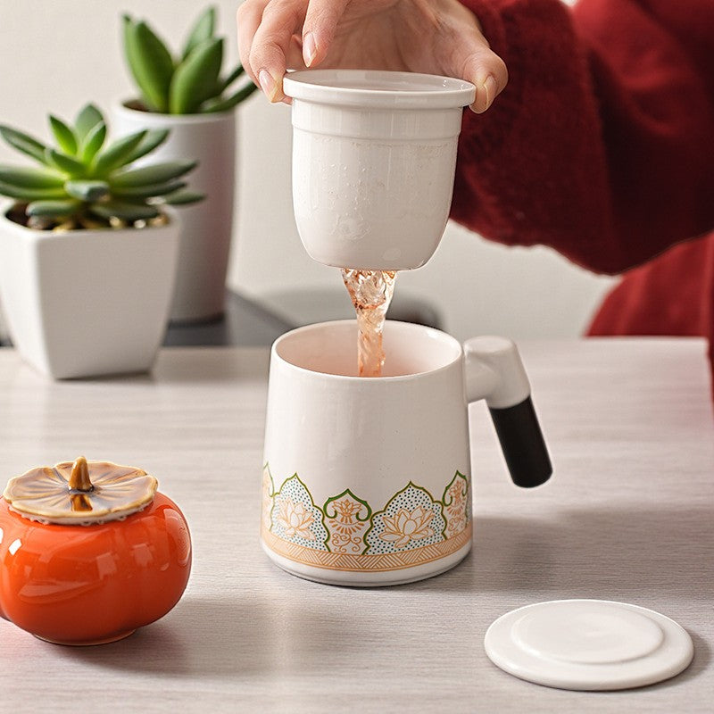 Teetassen-Set mit Sieb