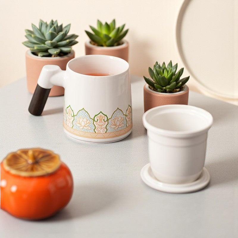 Teetassen-Set mit Sieb