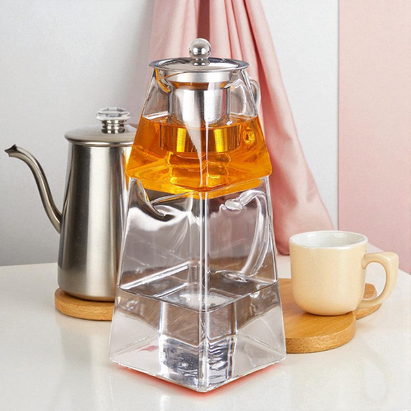 Transparente türkische Teekanne