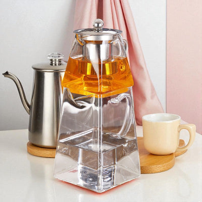 Transparente türkische Teekanne