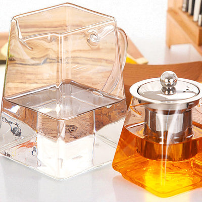 Transparente türkische Teekanne