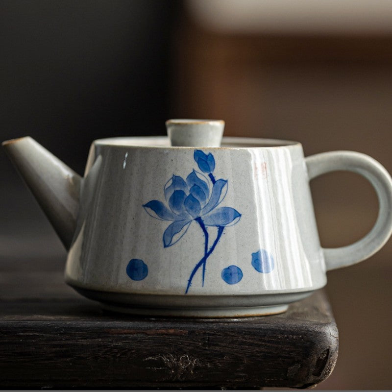 Vintage blaue Teekanne