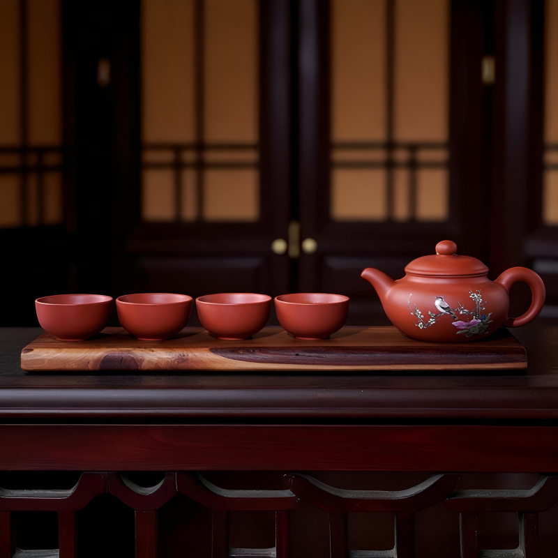 Vintage rote Teekanne