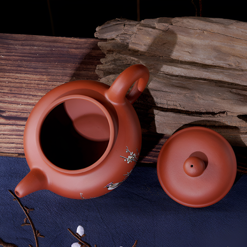 Vintage rote Teekanne