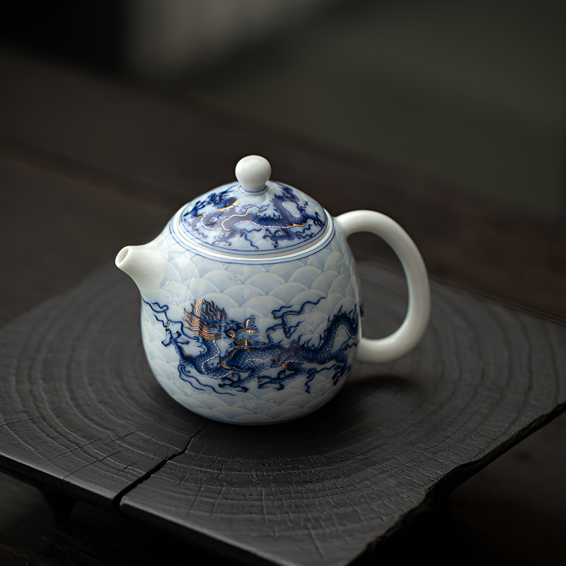 Weiße Teekanne Drache