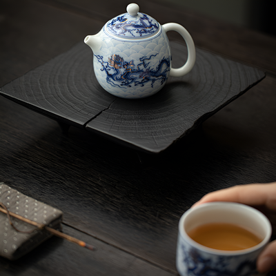 Weiße Teekanne Drache