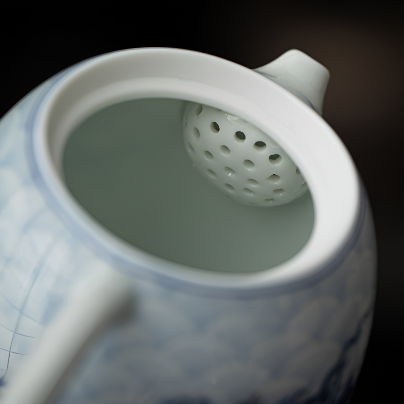 Weiße Teekanne Drache