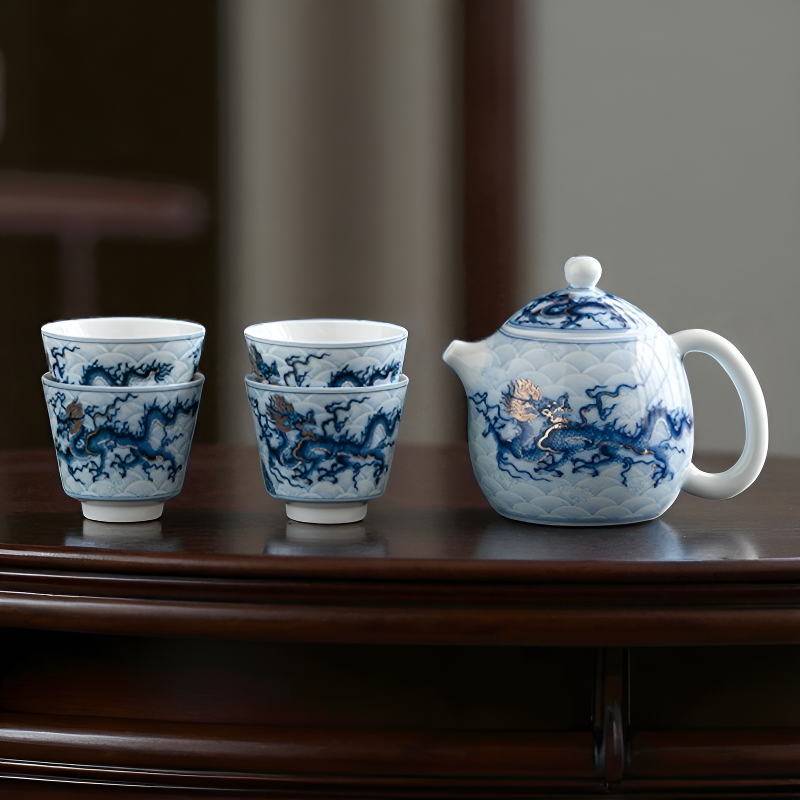 Weiße Teekanne Drache