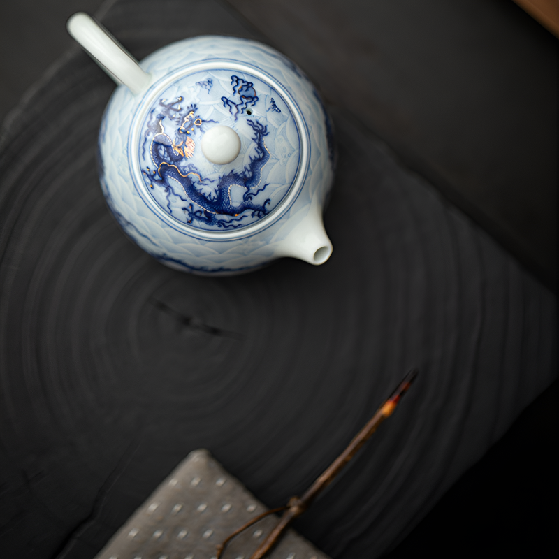 Weiße Teekanne Drache