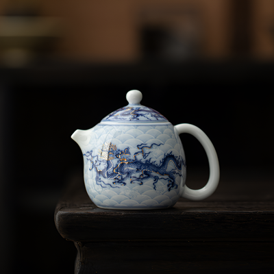 Weiße Teekanne Drache