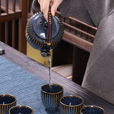 Zeitgenössische Keramik Teekanne